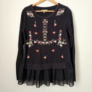 EUC MIMI AND DAPHNE BLACK BOHO EMBROIDERED LONGSLEEVES TOP SIZE SMALL